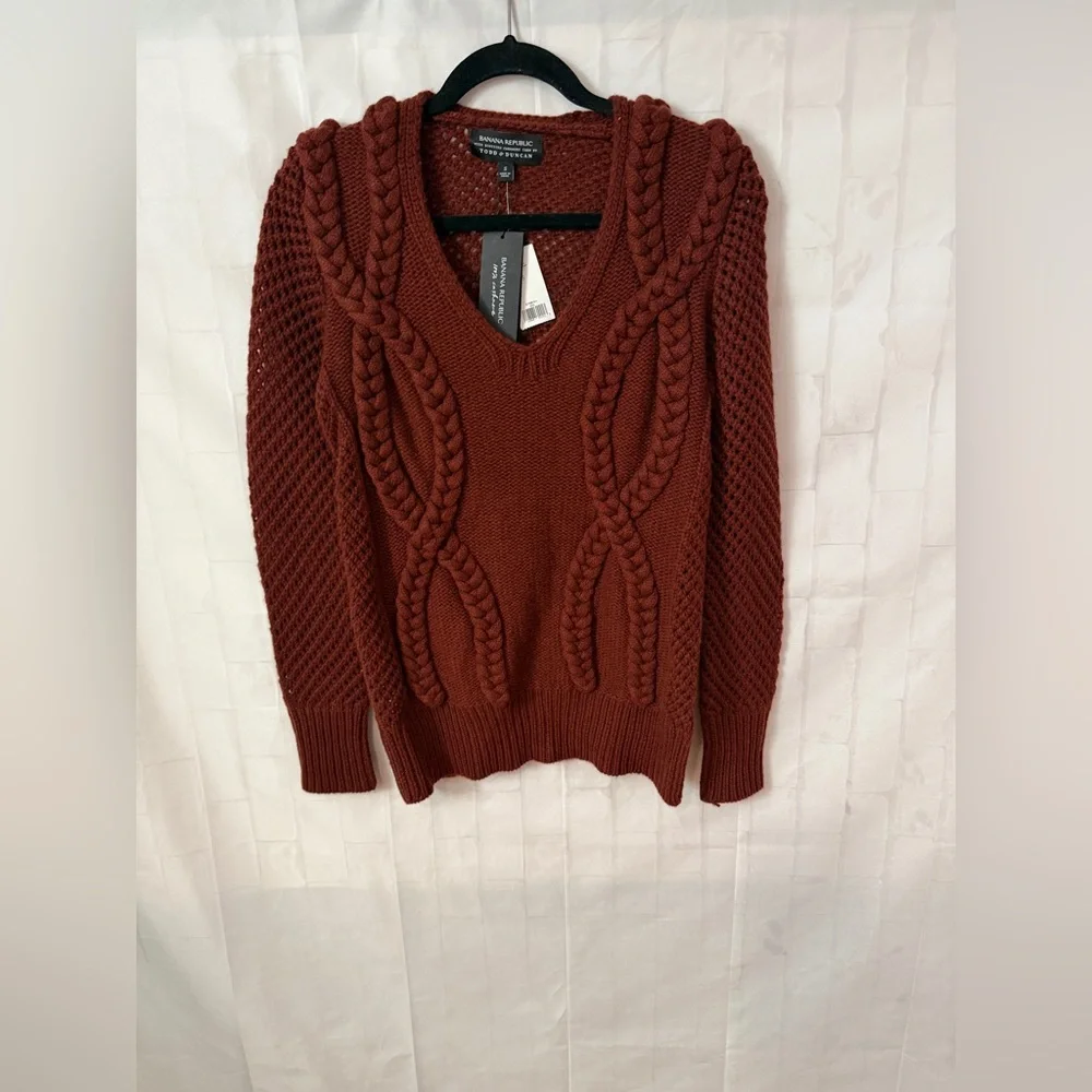 Banana Republic V-Neck Cashmere Sweater - Deep Burgundy - Picture 6 of 7